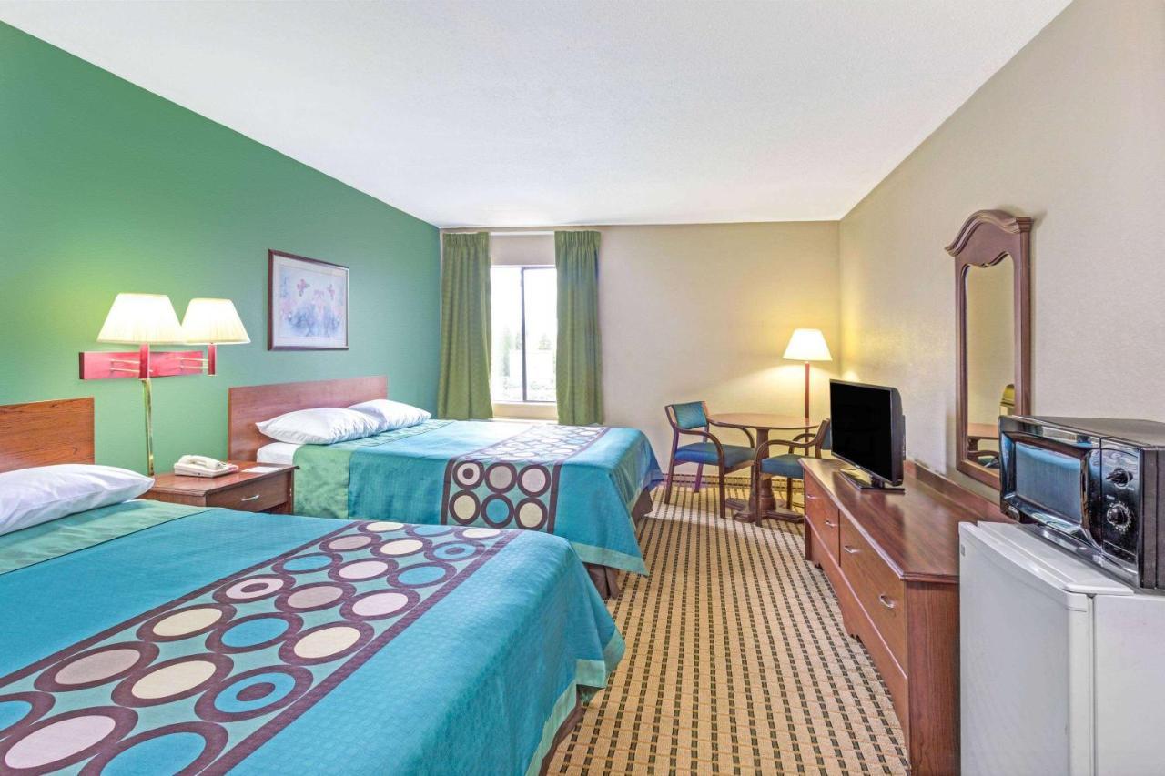 Super 8 By Wyndham Dawsonville Eksteriør bilde