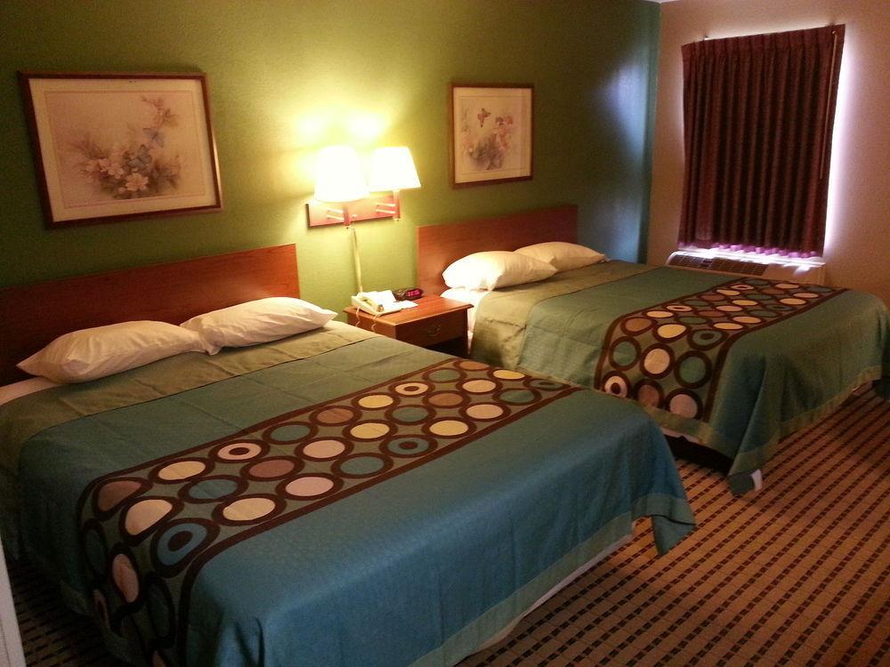Super 8 By Wyndham Dawsonville Eksteriør bilde