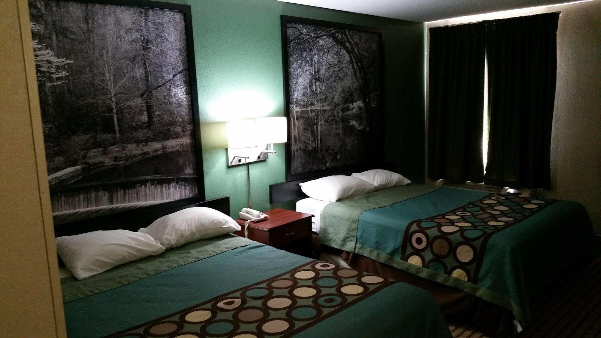 Super 8 By Wyndham Dawsonville Eksteriør bilde