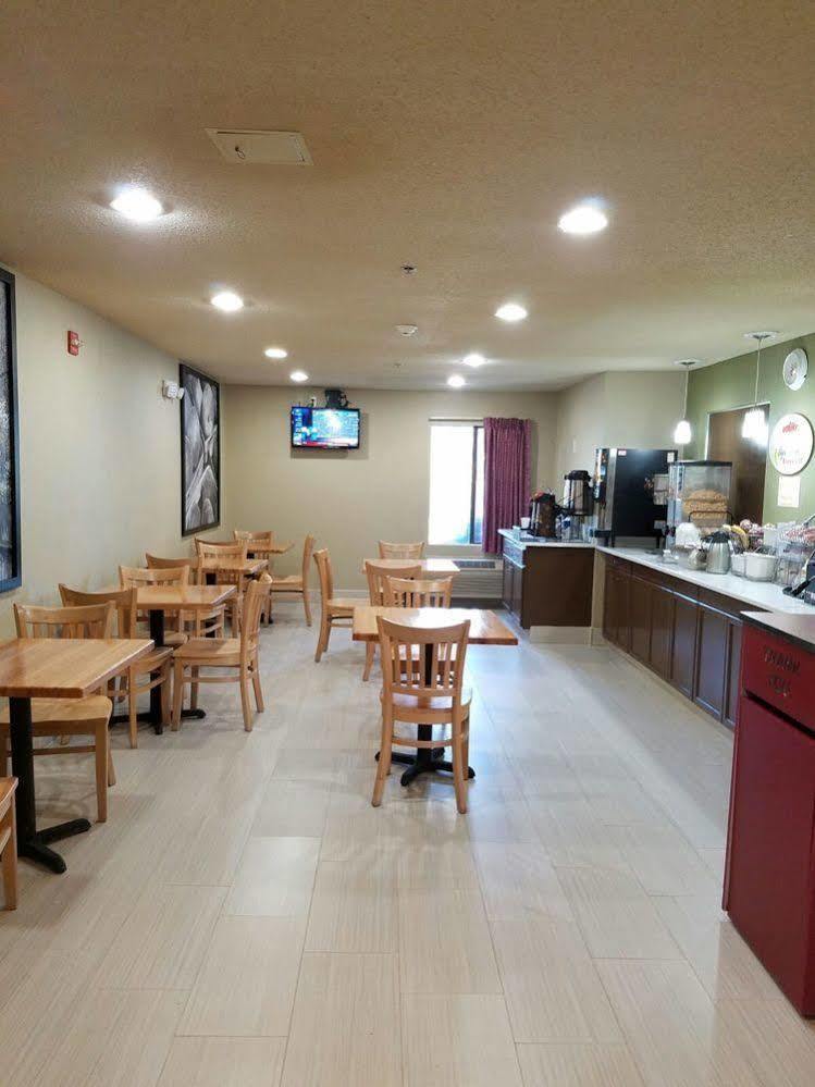 Super 8 By Wyndham Dawsonville Eksteriør bilde